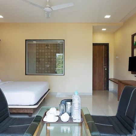 City Palace Resort Lonavala Esterno foto