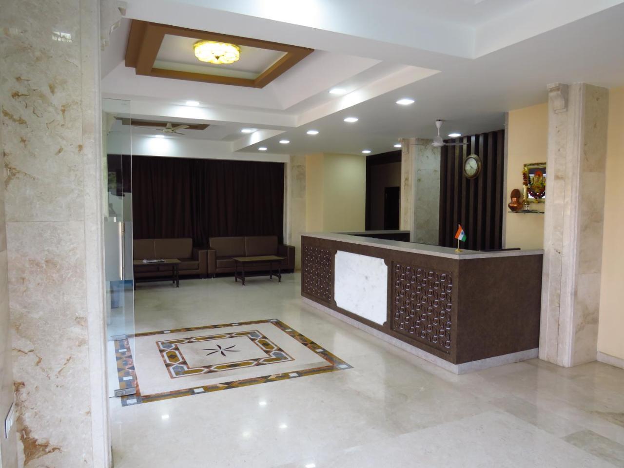 City Palace Resort Lonavala Esterno foto