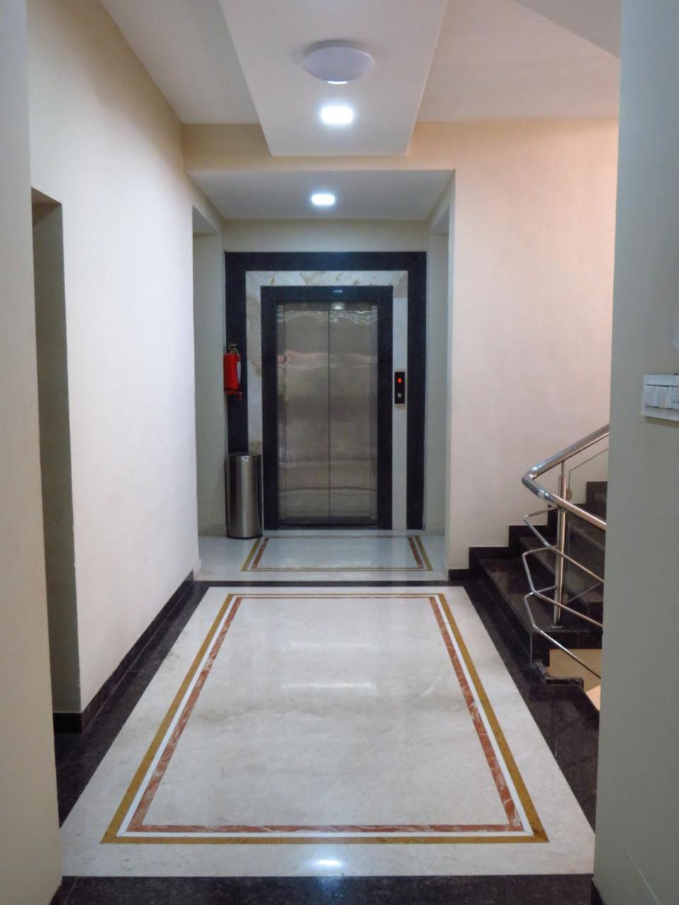 City Palace Resort Lonavala Esterno foto